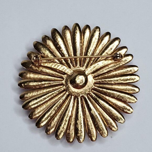 Vintage Metal Enamel Daisy Flower Floral Brooch Pin Pink Black Goldtone - Picture 3 of 3